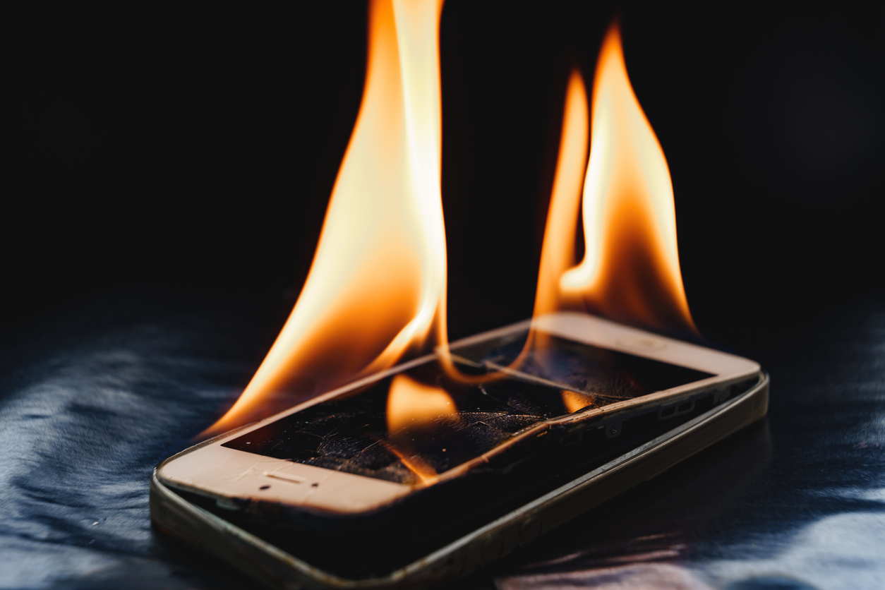 iStock-1349441854_batterier brann.jpg